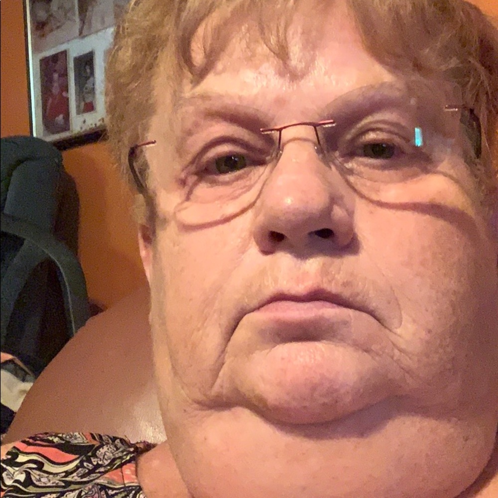 Meet your Posher, Connie